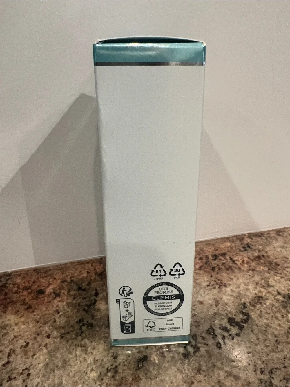 ELEMIS Pro-Collagen Quartz Lift Serum - White with Teal Accents